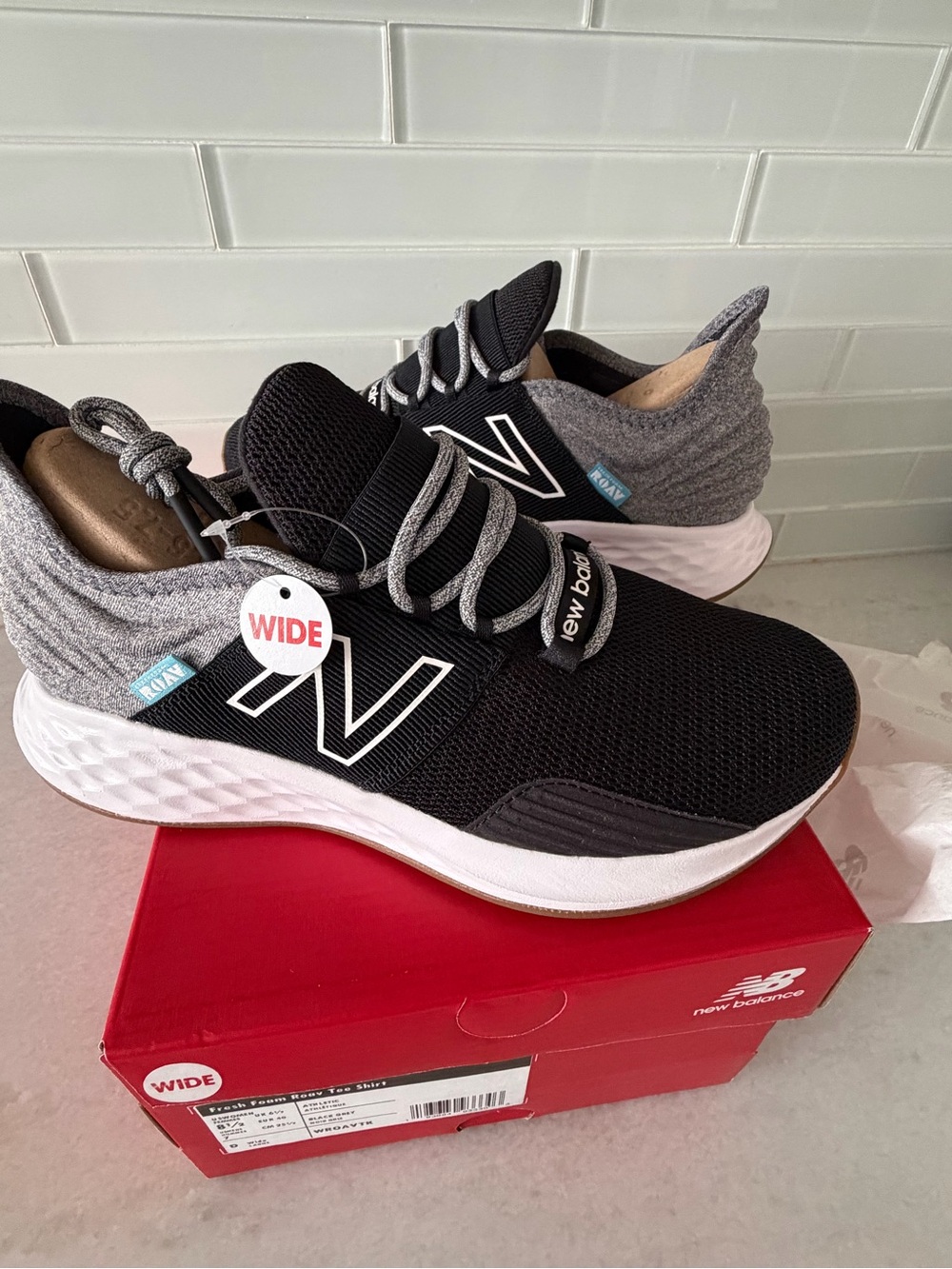 New Balance Fresh Foam Roav Tee Shirt Women's Athletic Shoe - Black/Grey